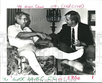 #ad #ad 1987 Press Photo Judge John Boutall Shaking Hands with Mick McCardle In Metairie $24.99