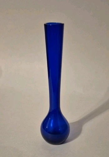 Vintage 5.5” Hand Blown Cobalt Blue Glass Stem/Bud Vase Sleek Style Like Blenko