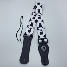 Low-price sale of white guitar strap. Wide range of applications.