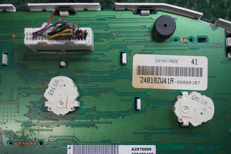 2009 Nissan Versa medidor de velocidade cluster fabricante de equipamento original 120K milhas 24810ZW41A - Imagem 4 de 4