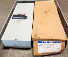 NEW CUTLER HAMMER 225 AMP CIRCUIT BREAKER ENCLOSURE 240 VAC  ECB225R