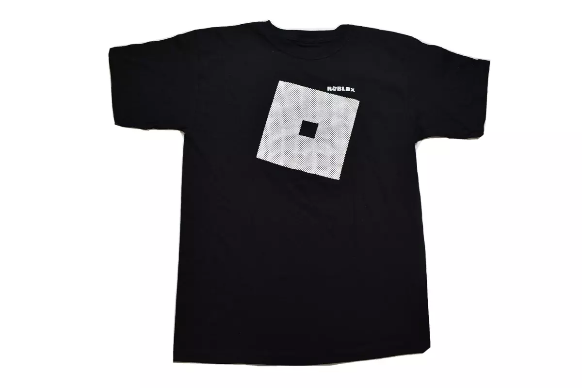 black t-shirt - Roblox