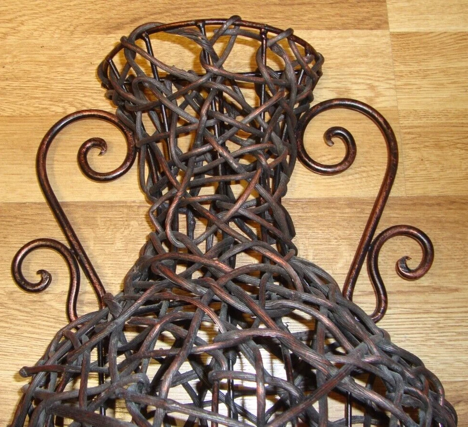 Plantador de parede grande 20,5 x 11" metal e vime tecido aberto em forma de vaso caixa decorativa - Imagem 4 de 4