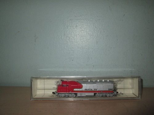 Locomotora diésel Modelo Power 7544 Santa Fe 5941 (escala N) - Nueva en caja | Condition: New