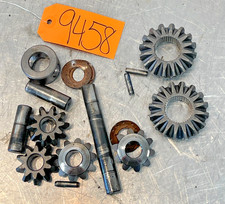 New Holland 1530 Tractor Rear Differential Spider & Bevel Gears