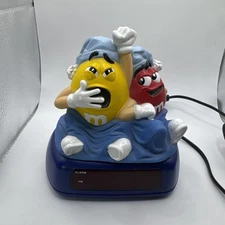 M&M Alarm Clock Night Light NL-MMC207 Vintage 2000s Electric / Battery WORKS