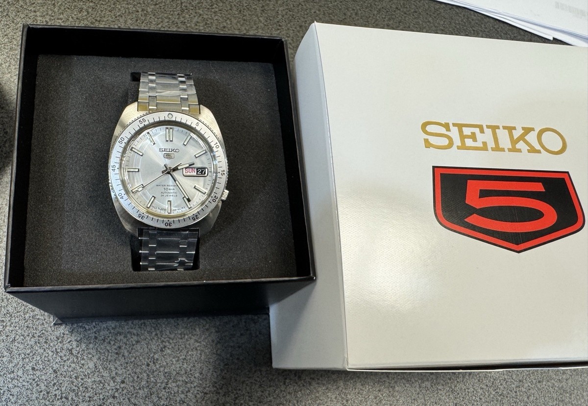 Seiko 5 Sports SKX Series 38.2mm Silver Dial Steel Limited Edition