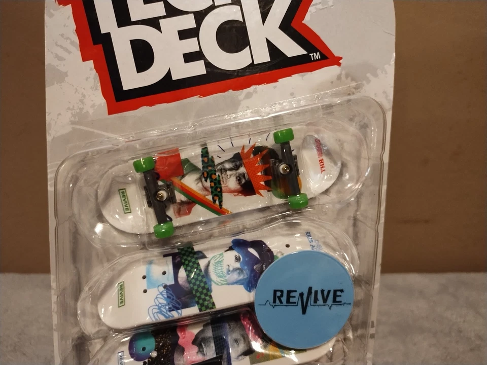 Tech Deck Revive Skateboard Finger Board Set de 4 tarjetas de corte selladas ~NUEVO Foto 3 de 4