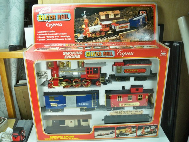 musical holiday train set