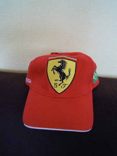 Casquette ferrari Schumacher signée - Collection