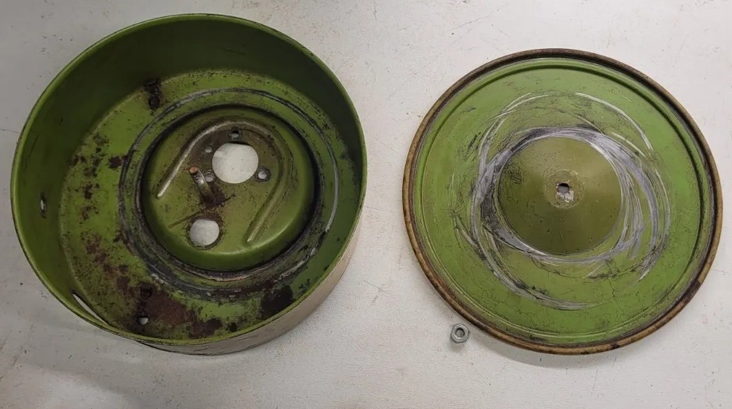 Sears Suburban SS/16 Tractor Onan 16hp Engine Air Cleaner Housing And