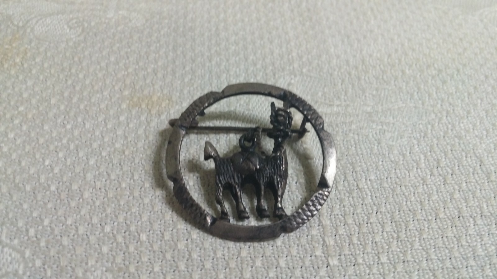 Vintage Silvertone Metal Filigree Llama Alpaca Embossed Disk C Clasp Brooch Pin