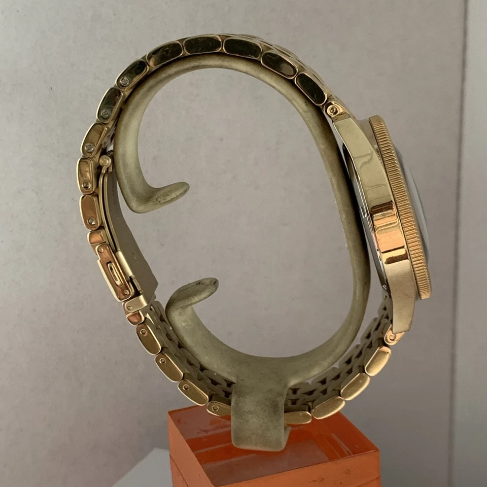 Мужские золотые часы Vivienne Westwood Smithfield черный циферблат золотой браслет VV160NVGD - Изображение 4 из 4