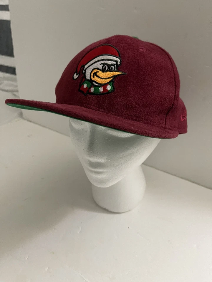 Sombrero Dionic Goose Island Bombers Cardinal Rojo Gamuza New Era 7 1/2 Foto 2 de 4