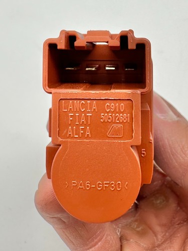 Jeep Compass (2017 - 2020) Brake Light Switch 68073610AA Genuine & New - Picture 2 of 4