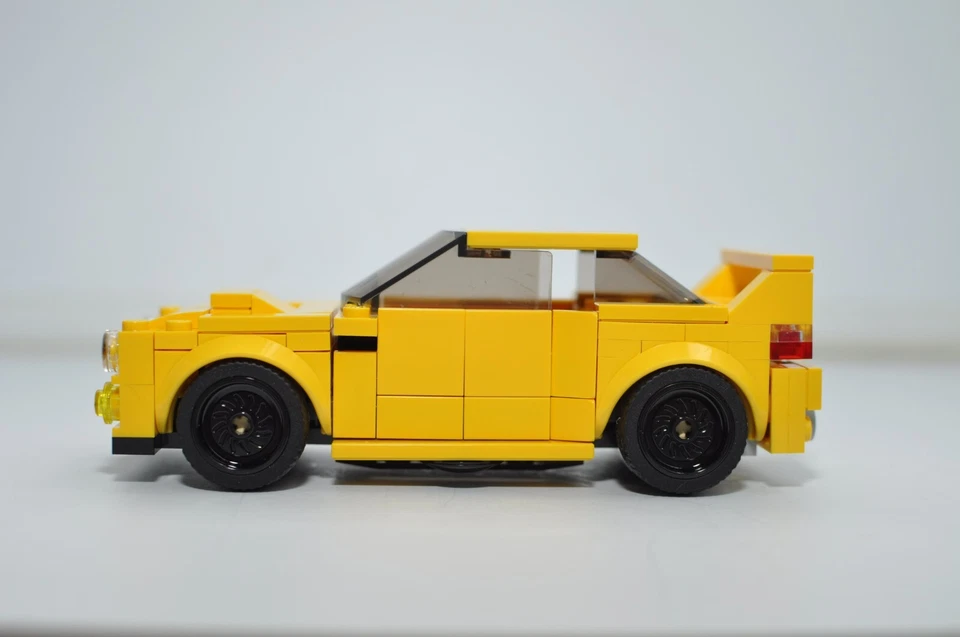 WRX sti Amarillo Bugeye Modelo Personalizado Construido y Compatible con Ladrillos LEGO® Foto 2 de 4