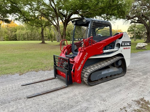 2022 TAKEUCHI TL12R2 SKID STEER LOADER - JOYSTICKS - BACKUP CAM - HUGE MACHINE!!