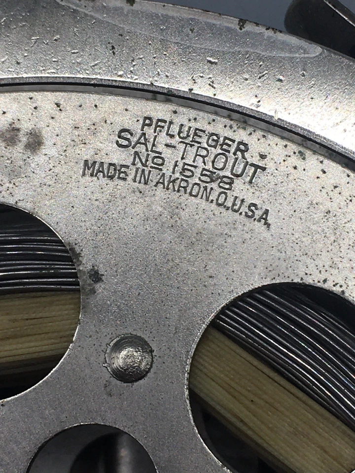 Carretel de pesca Pflueger Sal-Trout #1558 5,5" alça única com linha vintage - Imagem 2 de 4