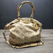 Coach 18650 Signature Op Art Madison Satin Sa...