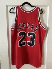 Ultimate Chicago Bulls Collector and Super Fan Gift Guide  41