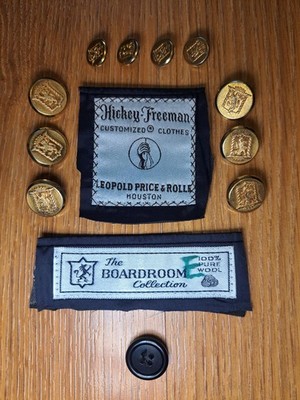 VINTAGE 1984 Hickey Freeman Blazer Buttons Gold Crest Lion