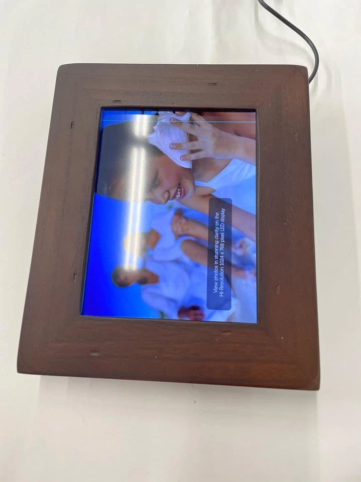 Polaroid - 8in Digital Photo Frame with Distressed Wood Frame- (Read)-Working - Image 2 of 4