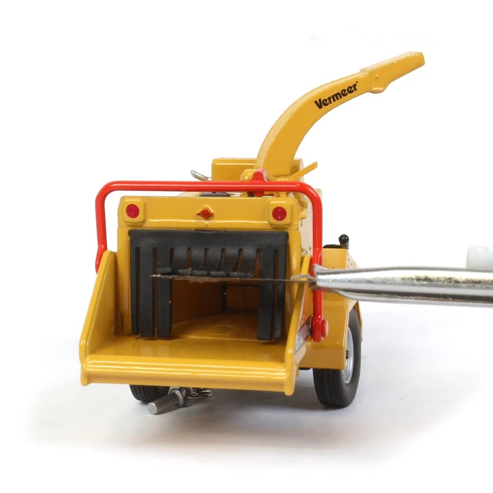 Spec Cast 1/50 High Detail Vermeer BC1000XL Wood Chipper VMR-003 - Image 4 of 4