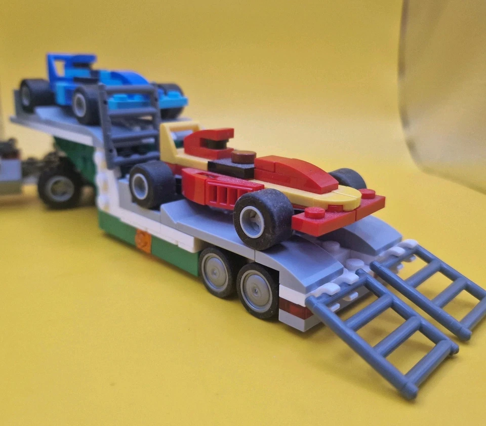 LEGO Creator 31113 Race Car Transporter, photo 3 of 4