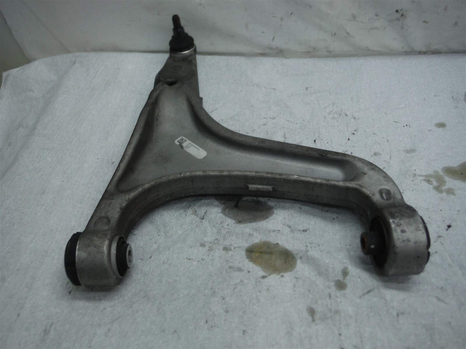 2014-2016 MASERATI QUATTROPORTE PASSENGER RIGHT LOWER CONTROL ARM 06700069330