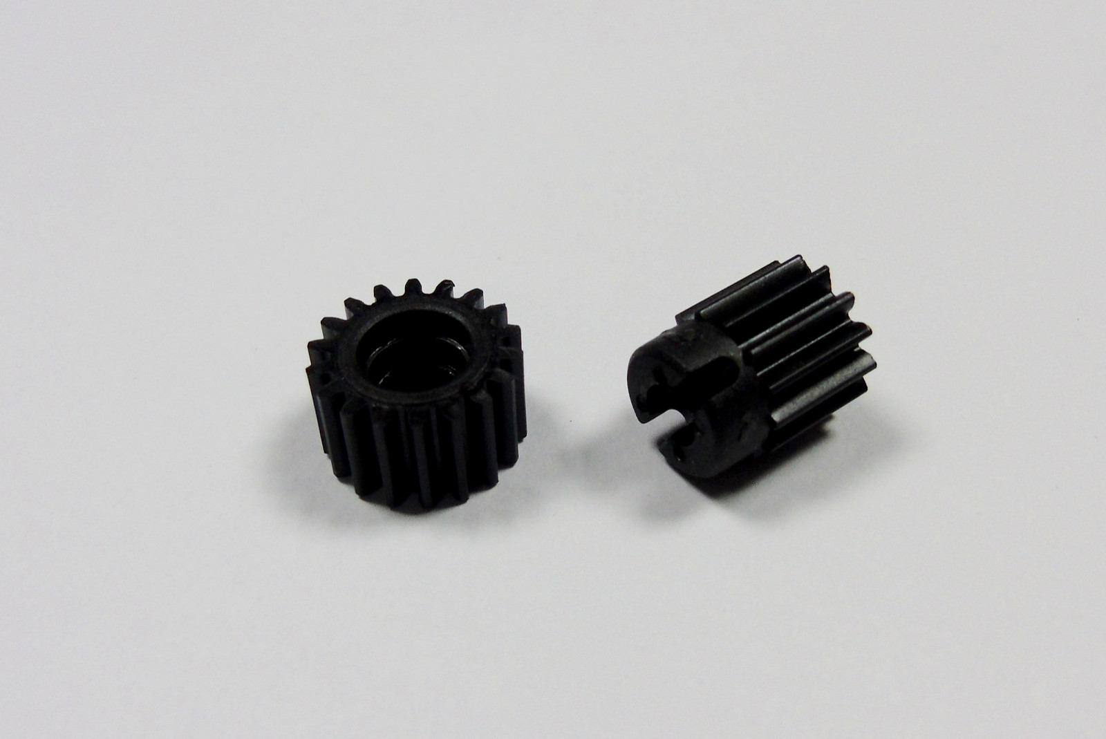 Idler & Pinion Gear Fits: BSD Racing Baja/Storm V2/V3 1/10th RC Cars (BS709-073)