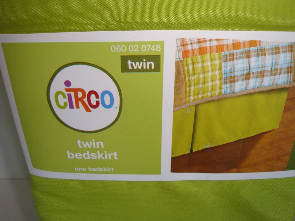 Юбка для кровати Circo Basic однотонная зеленая размер Twin полиэстер 14 дюймов Drop Target детская - Изображение 2 из 4