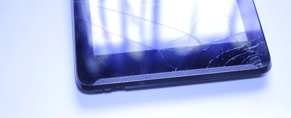 Asus Tablet mit Displayschaden - Voll Funktionsfähig und Gebraucht - Farbe Black - Bild 2 von 4