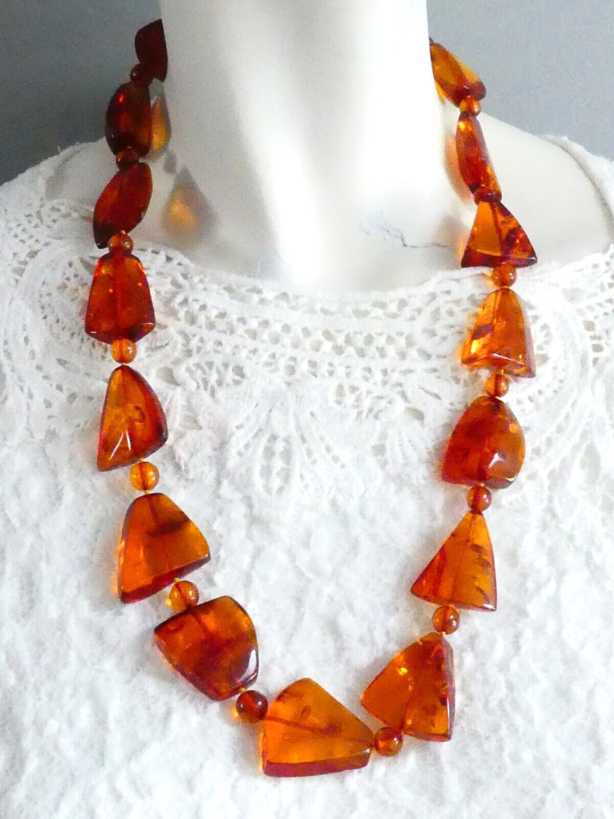 Beautiful Reconstituted Triangular Mixed Shape Ro… - image 2