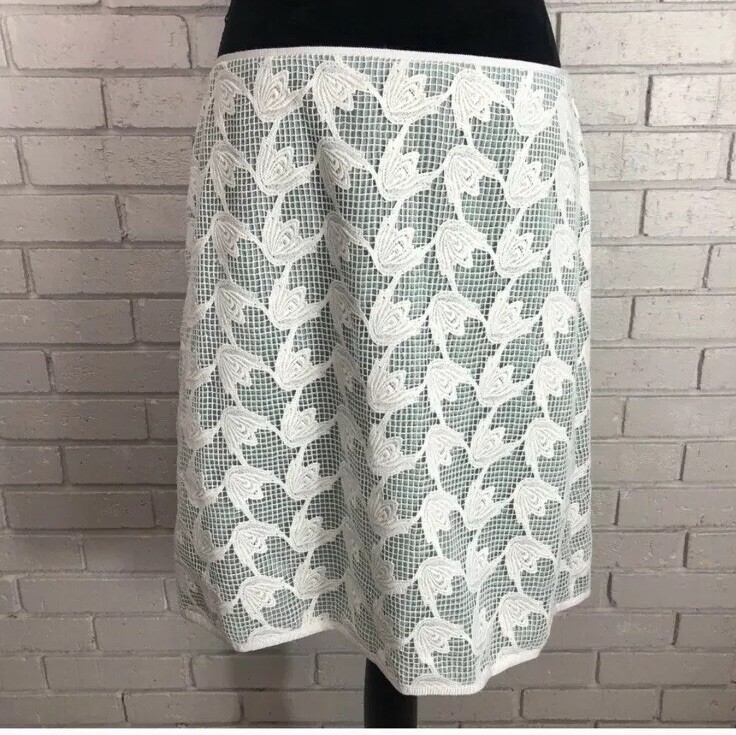 Tory Burch Pierce Embroidered Skirt - White and Green Overlay Skirt Size 10 thumbnail 2