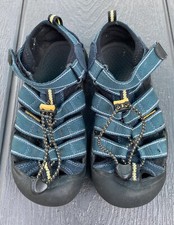 Keen Unisex Hunter Green Children's Hiking Sandals Covered Toes Size 3