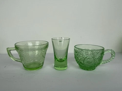 Vintage Green Vaseline Glass Lot Teacup Glasses Uranium Depression Shot LE Smith