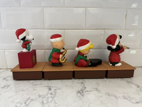 Hallmark Peanuts Wireless Band. Set Of 4. 2011 Tested. Excellent! - Picture 4 of 11