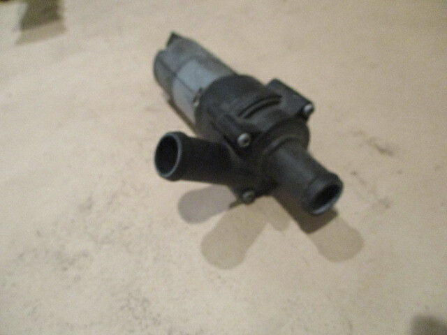 Ferrari 360,430,458 - Water Pump For Evaporator Box - P/N 65460300