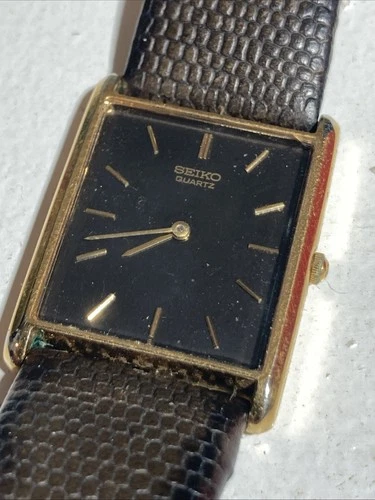 Seiko Tank Mens Watch Black Dial Gold Tone Tank Case 5y30-5069 Works New Battery