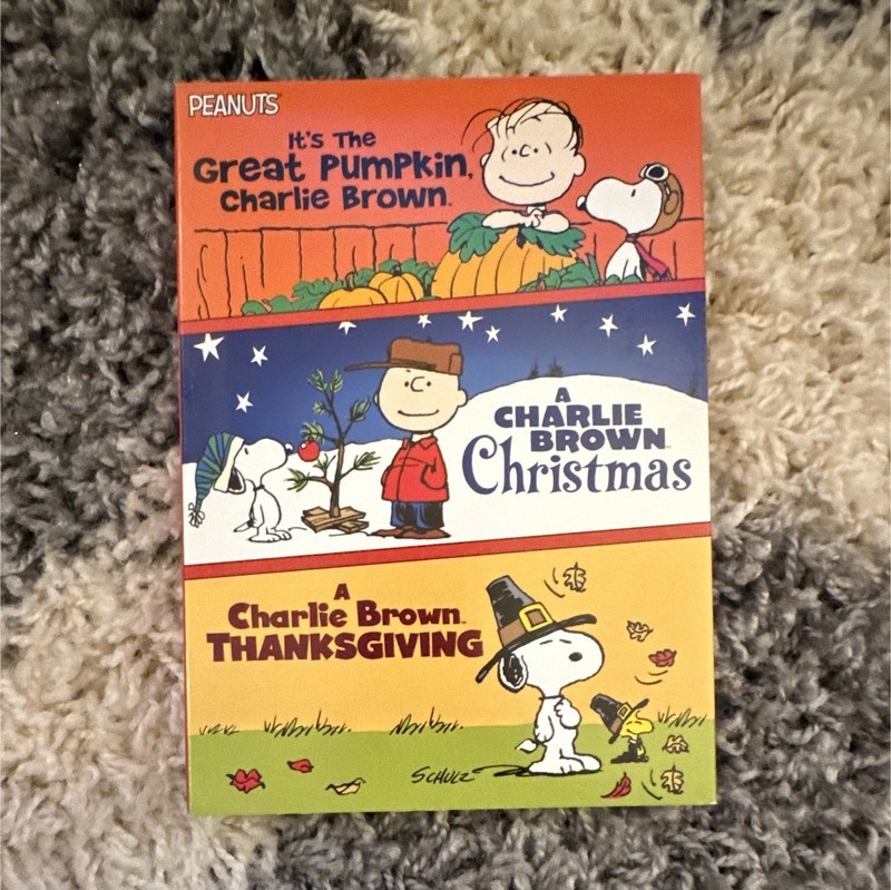 Warner Home Video Peanuts Deluxe Holiday DVD Family Holiday Christmas Halloween