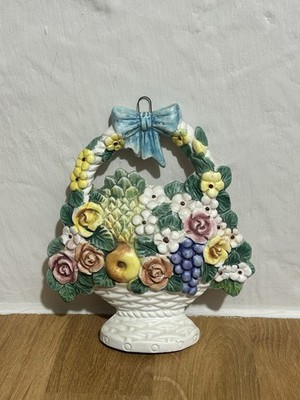 Vintage italienische Bassano Keramik Wandrelief geflochten Korb Obst Blumen skurril