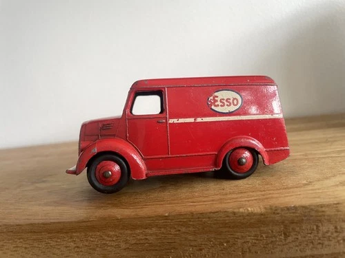 Vintage Dinky Toys 450 Trojan 15 cwt Van Esso Diecast