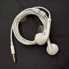 White Wired In-Ear Earbuds Headset w/ On-Cable Mic  Remote, 3.5mm Jack