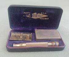 Vintage 1921 - 1928 Gillette Old Type DE Safety Razor Set in Case