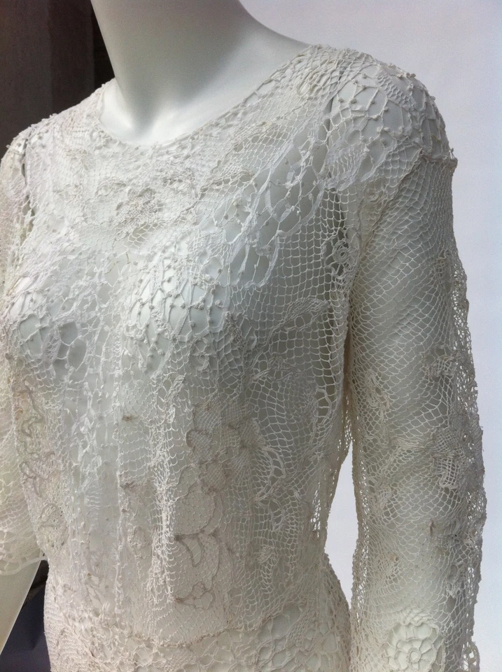 Robe longue en dentelle blanche faite main vers 1900 - Photo 3/4