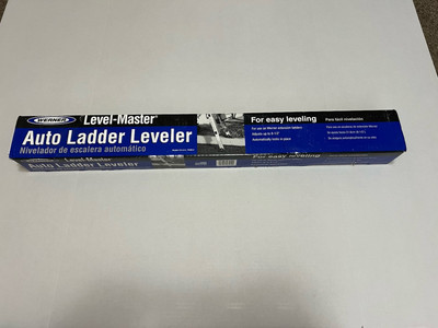 Brand New WERNER Level-Master Auto Ladder Leveler PK80-2