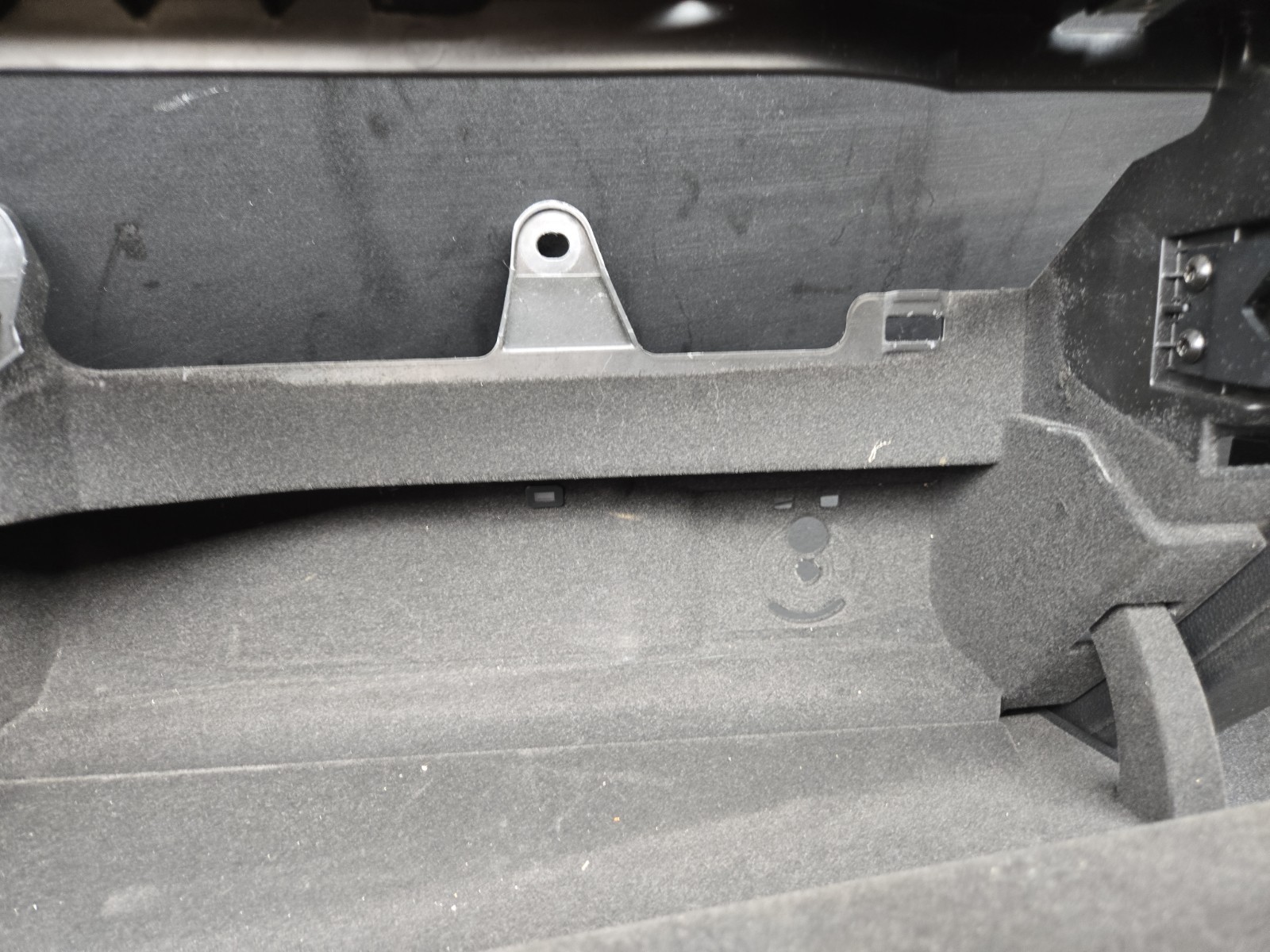 Maserati Ghibli 2014-2022 Glove box