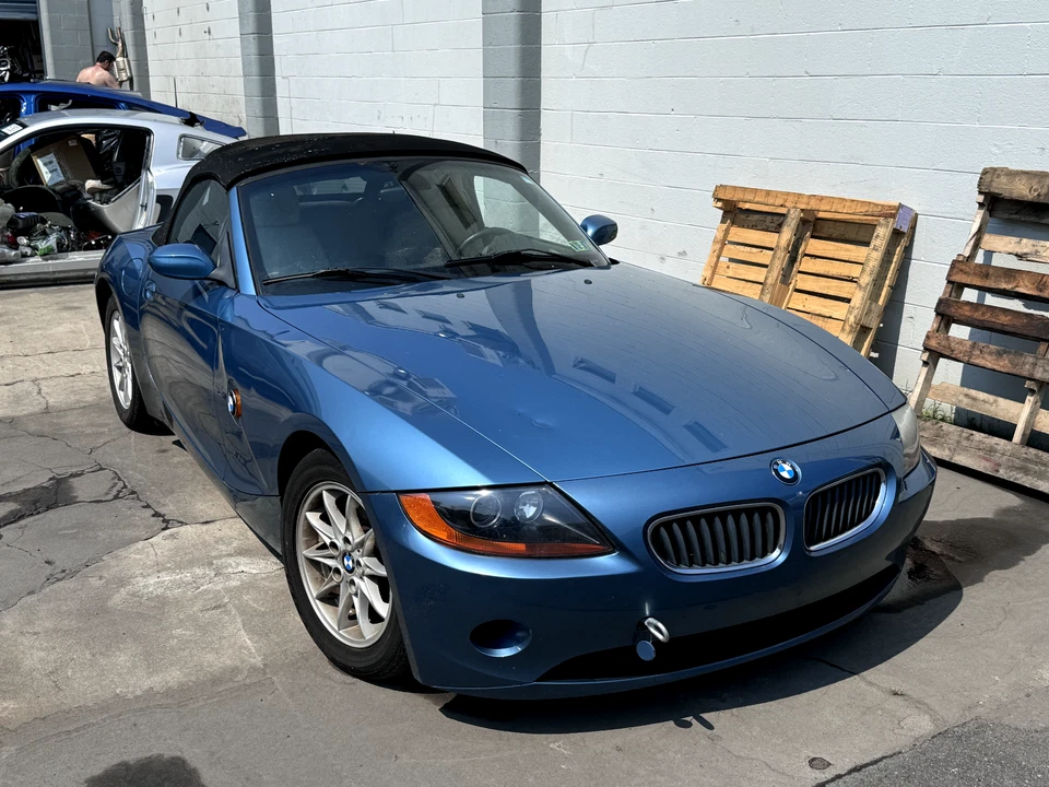 BMW Z4 2003-2008 capó panel capó azul ¡solo camioneta OEM! Foto 3 de 4