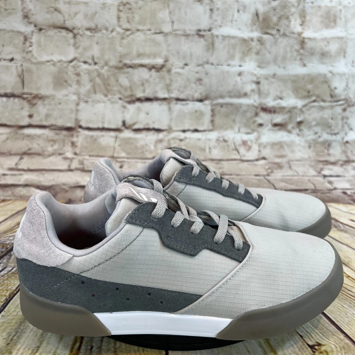 Youth spikeless deals golf shoes