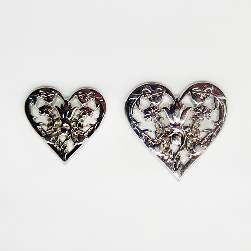 Metal Filigree Heart Buttons with Thistle Flower Leaves Gold Silver Shank Button - Picture 4 of 6